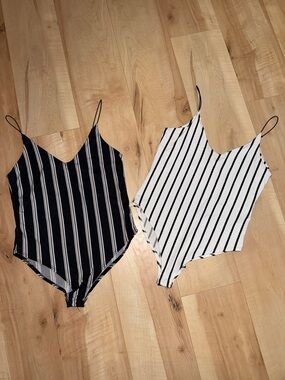 ✨TWO✨ gaze V-Neck bodysuits, Size Medium